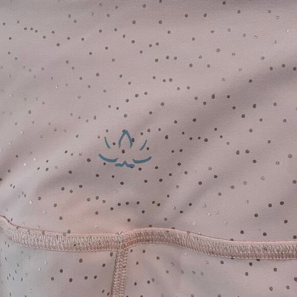 Beyond Yoga Drip Dot High Waisted Midi Leggings Pink Metallic Dot Size Small - Picture 3 of 5